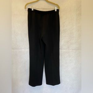 ST. JOHN COLLECTION Black Knit Pants. Size 10